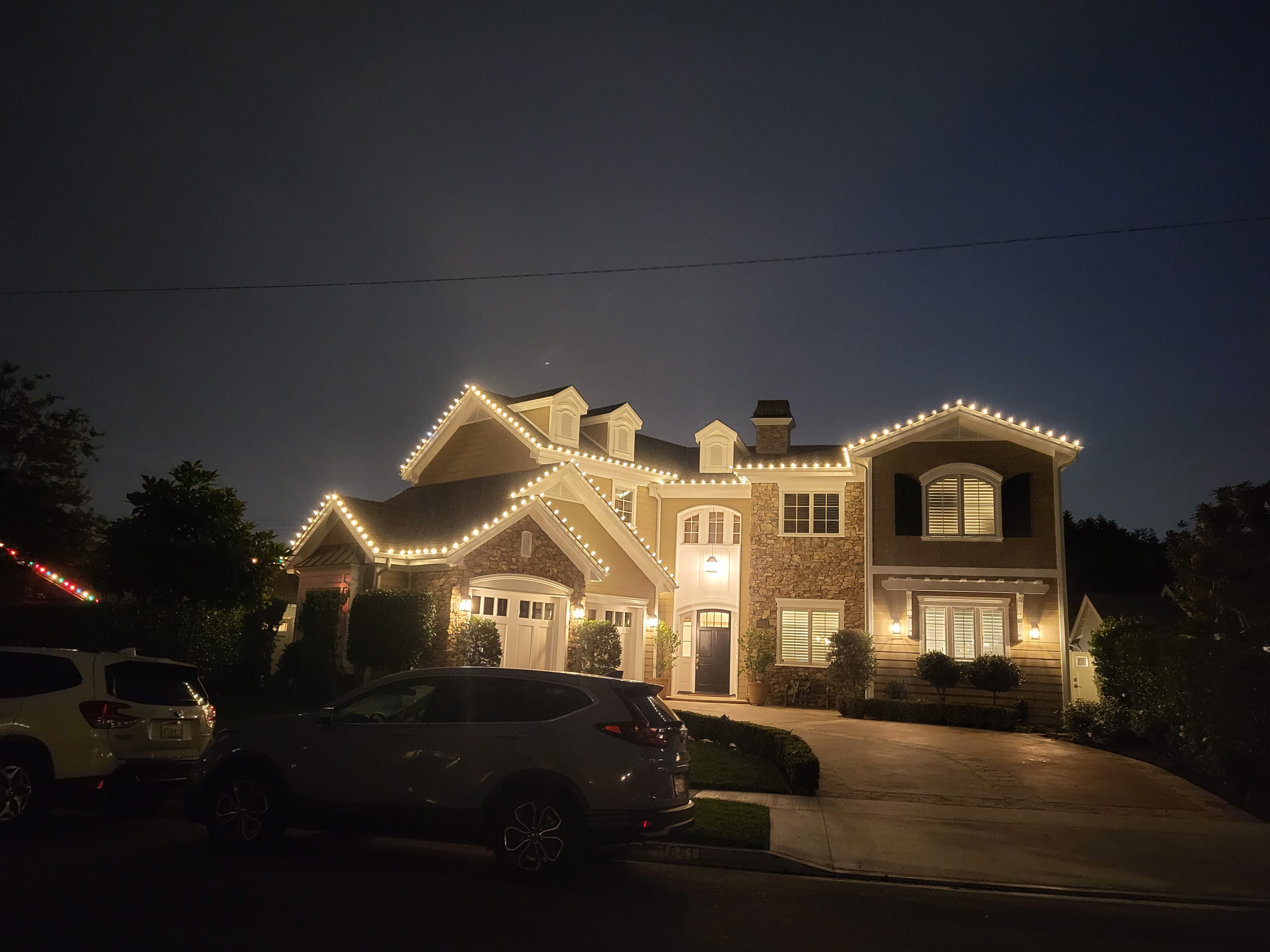 Orange County home lit up with a custom Christmas light display (3)